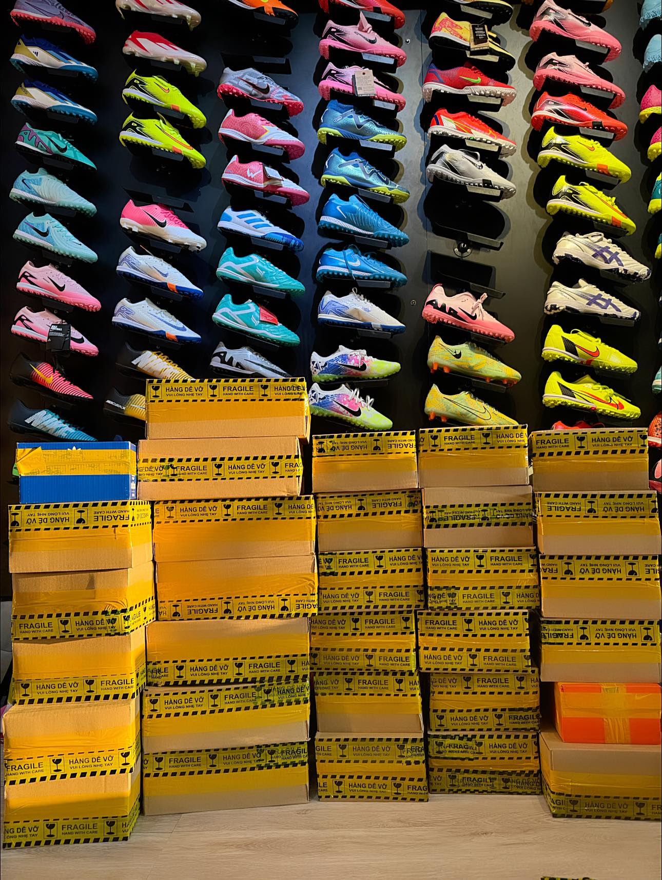 Bộ Sưu Tập Giày Bóng Đá Adidas Predator